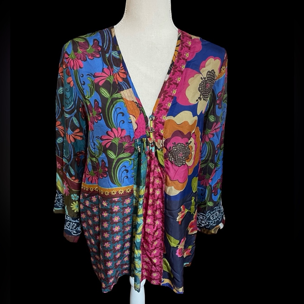 Johnny Was Promisino Robi SILK blouse Embroidery blue green floral V neck SMALL - Picture 3 of 16